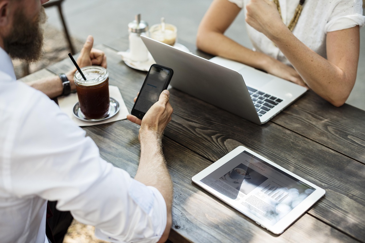 Agreement, brainstorming, coffee — Affordable Weed Delivery Elk Grove with a Wide Selection