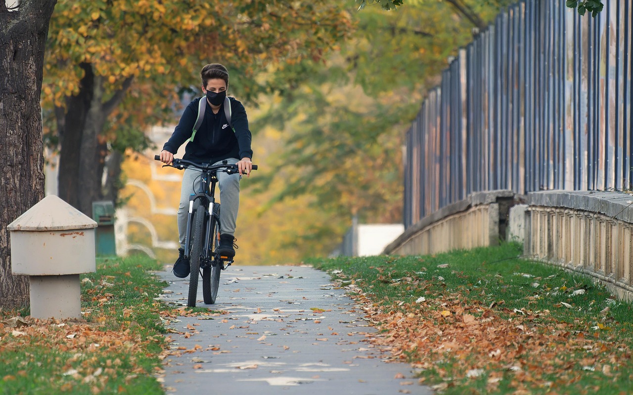 Bike ride, man, nature — DRIVESTAGER Improving Focus and Performance for Users