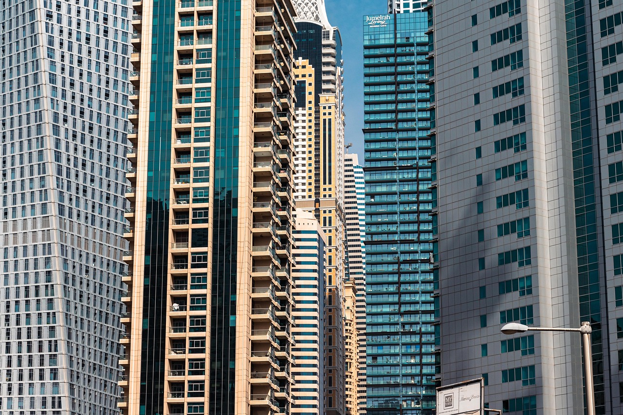 Dubai, skyscraper, architecture — How to Customize MetaTrader 4 on Windows for Optimal Performance