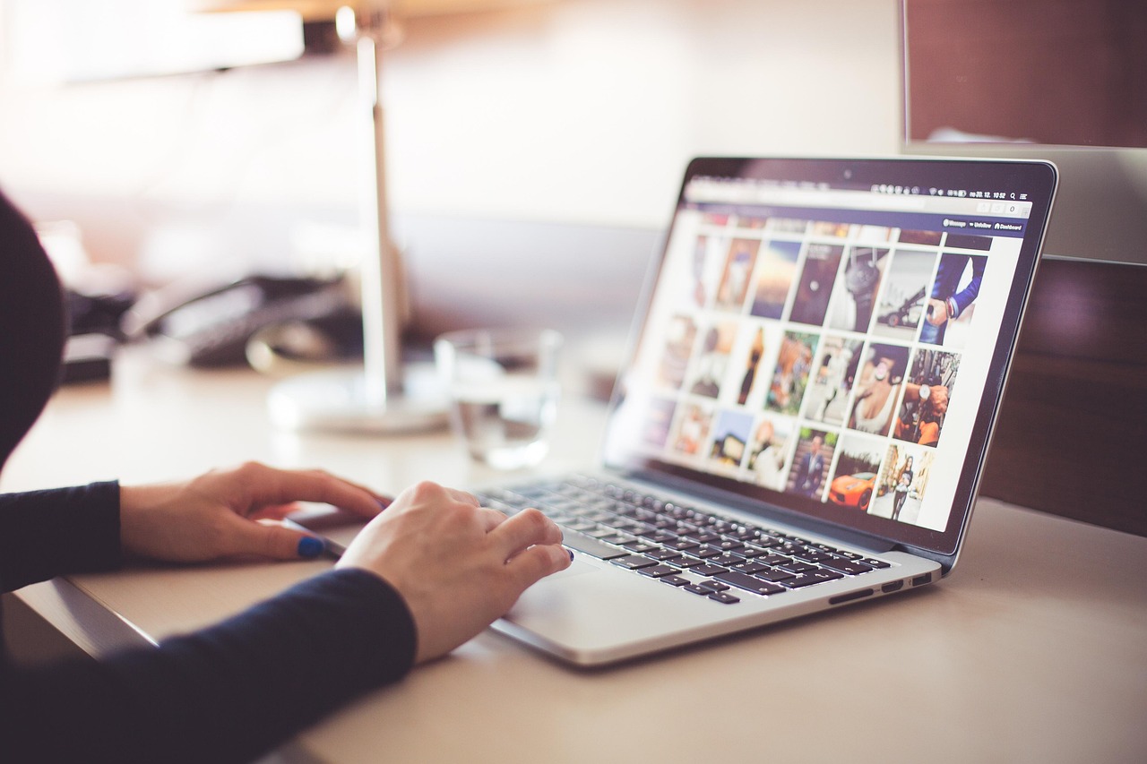 Computer, desk, typing — Impact of Online TRT on Men's Health and Lifestyle: A Closer Look