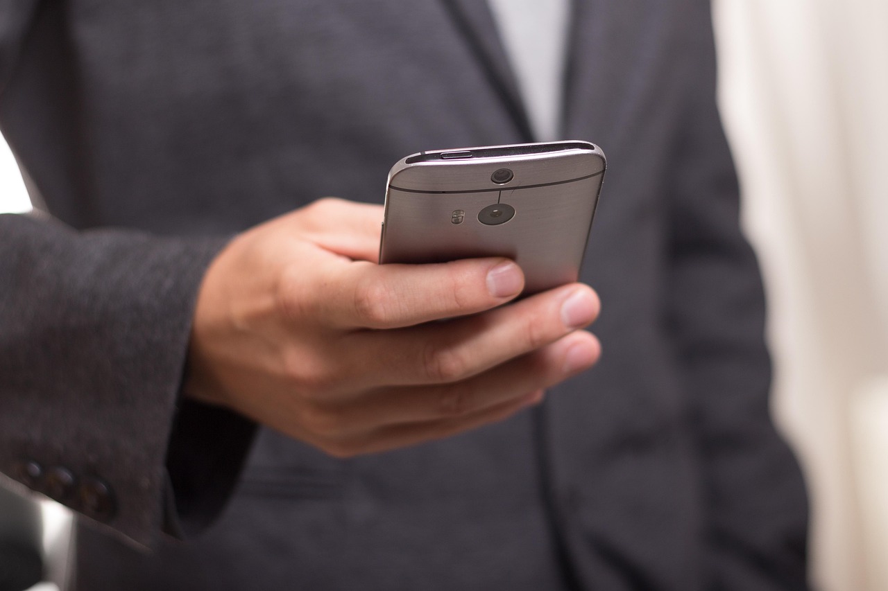 Telephone, mobile, call — Why Leading Hemp Brands Dominate the Market: Key Benefits for Consumers
